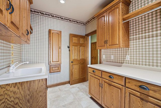 876 ESTATE DRIVE, Fond Du Lac, WI 54935