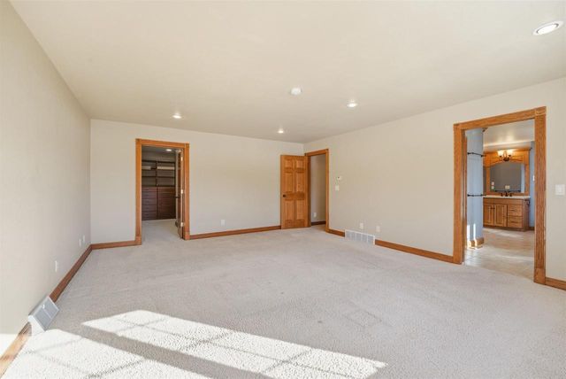 876 ESTATE DRIVE, Fond Du Lac, WI 54935