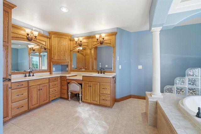 876 ESTATE DRIVE, Fond Du Lac, WI 54935