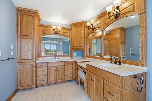 876 ESTATE DRIVE, Fond Du Lac, WI 54935