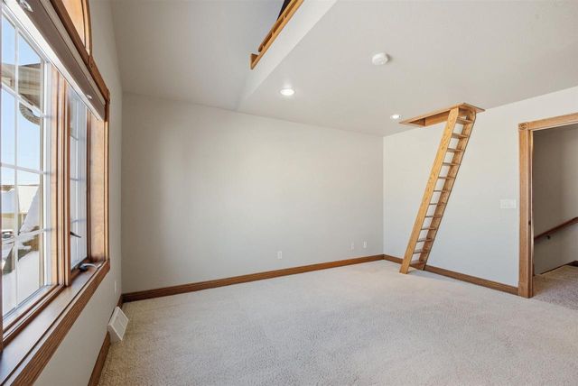 876 ESTATE DRIVE, Fond Du Lac, WI 54935