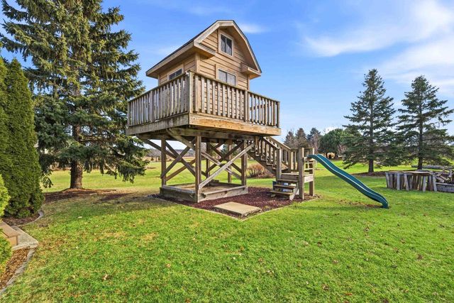 876 ESTATE DRIVE, Fond Du Lac, WI 54935