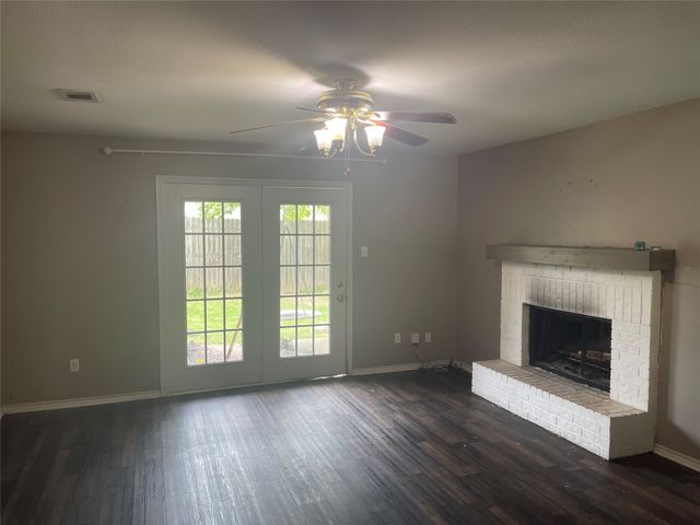 8 Atlanta Court, Mansfield, TX 76063