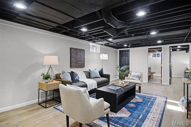 760 Chelsea Avenue, Glendale, MO 63122