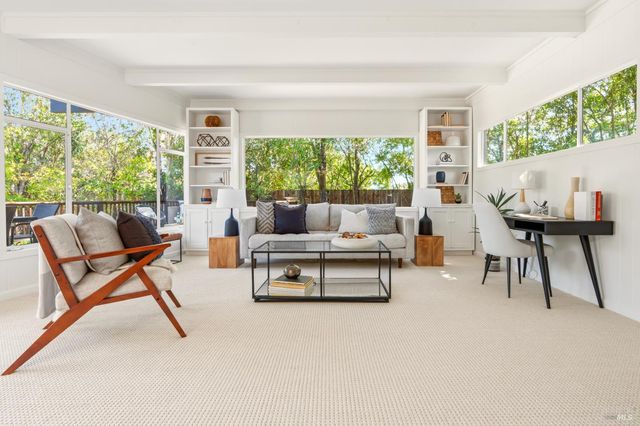 26 College Ct, Larkspur, CA 94939