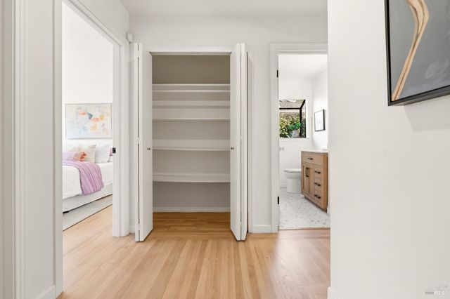 26 College Ct, Larkspur, CA 94939