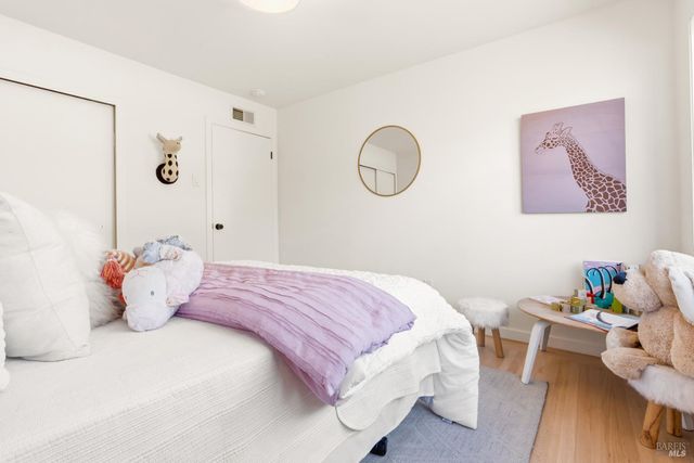 26 College Ct, Larkspur, CA 94939