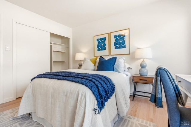 26 College Ct, Larkspur, CA 94939