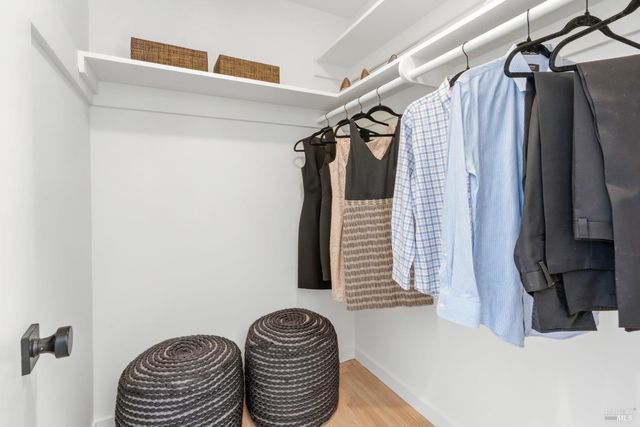 26 College Ct, Larkspur, CA 94939