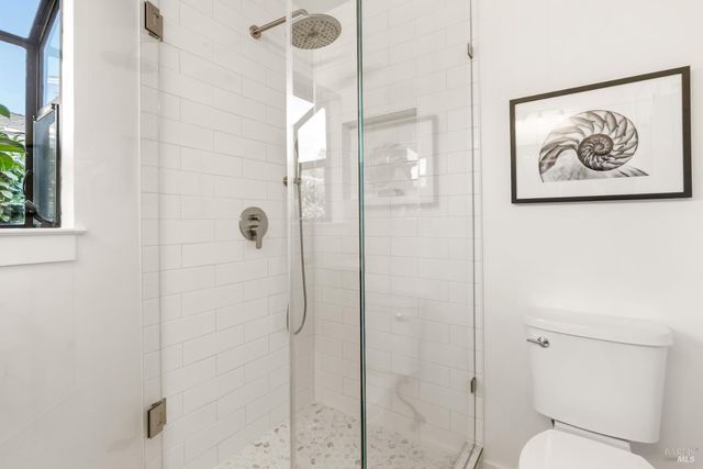 26 College Ct, Larkspur, CA 94939