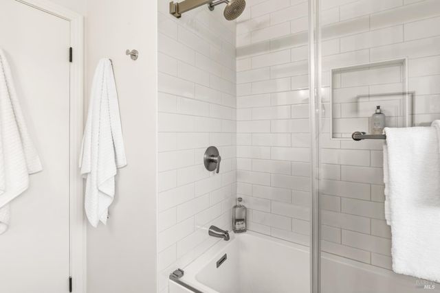 26 College Ct, Larkspur, CA 94939