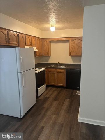 37 DOROTHY CT, Inwood, WV 25428