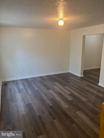 37 DOROTHY CT, Inwood, WV 25428