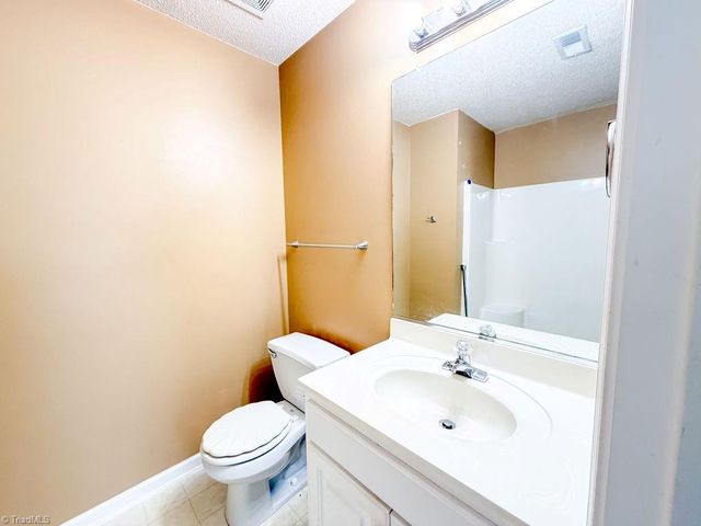 3694 Cotswold Avenue 1A, Greensboro, NC 27410