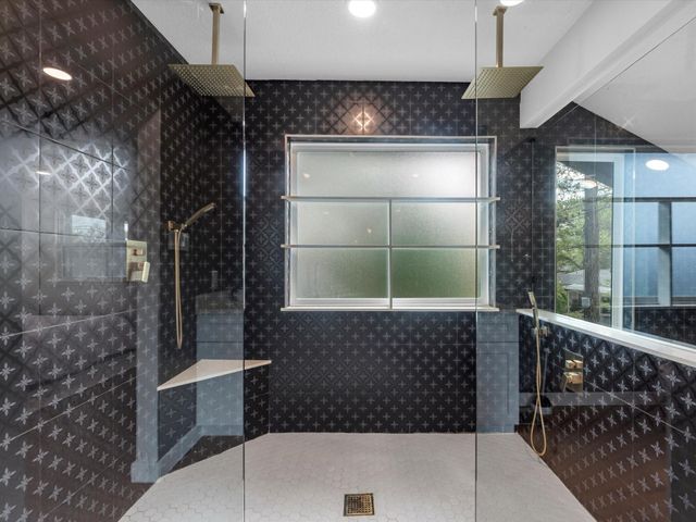 5041 Nina Lee Lane, Houston, TX 77092