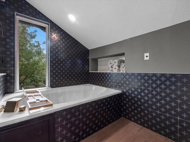 5041 Nina Lee Lane, Houston, TX 77092