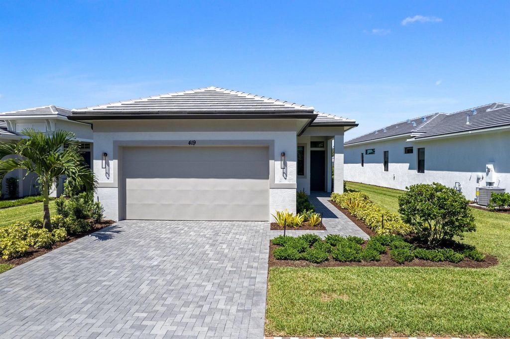 419 SE Via Sangro, Port St Lucie, FL 34952