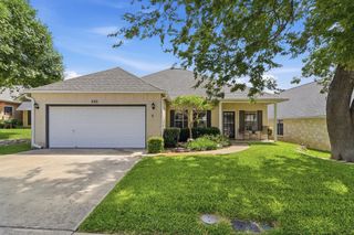 232 Los Cedros Loop, Kerrville, TX 78028