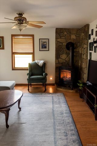 266 Scheller Park Road, Coxsackie, NY 12124