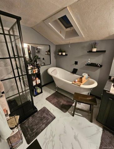 266 Scheller Park Road, Coxsackie, NY 12124