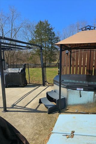 266 Scheller Park Road, Coxsackie, NY 12124