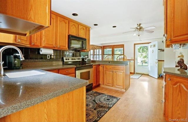 266 Scheller Park Road, Coxsackie, NY 12124