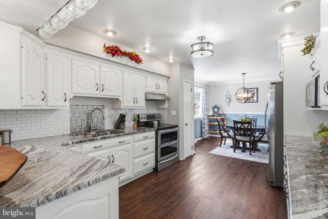 102 GLOUCESTER CT, Downingtown, PA 19335