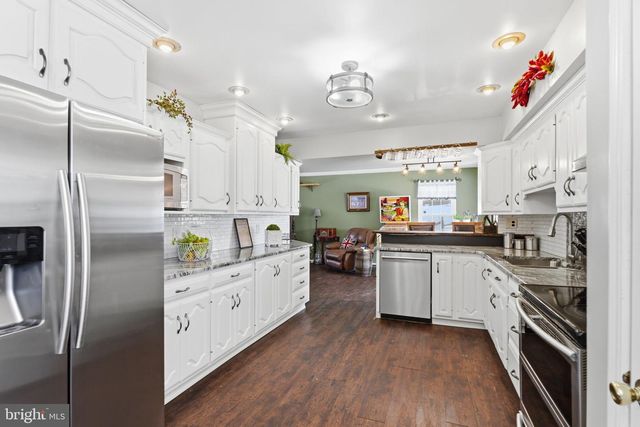 102 GLOUCESTER CT, Downingtown, PA 19335