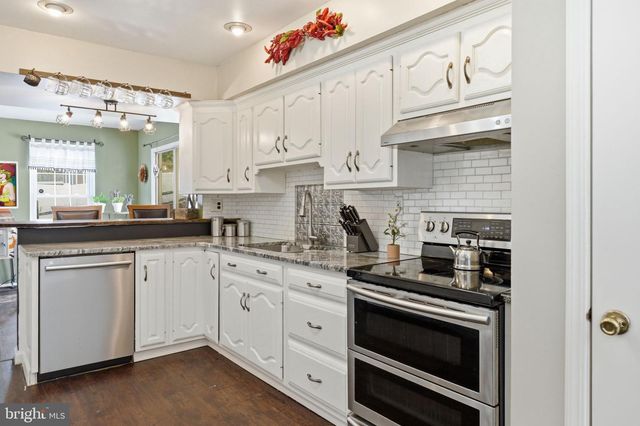 102 GLOUCESTER CT, Downingtown, PA 19335