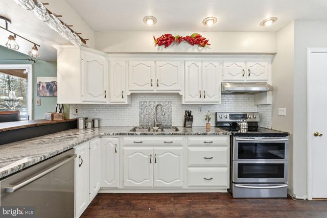 102 GLOUCESTER CT, Downingtown, PA 19335