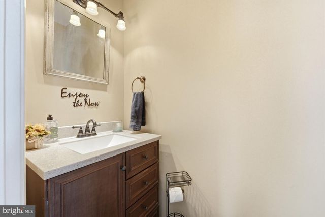 102 GLOUCESTER CT, Downingtown, PA 19335