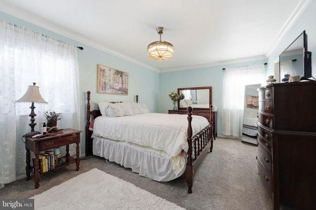 102 GLOUCESTER CT, Downingtown, PA 19335