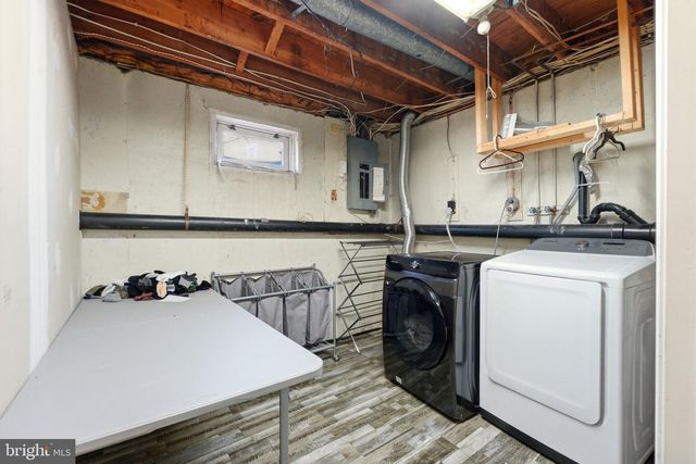 102 GLOUCESTER CT, Downingtown, PA 19335