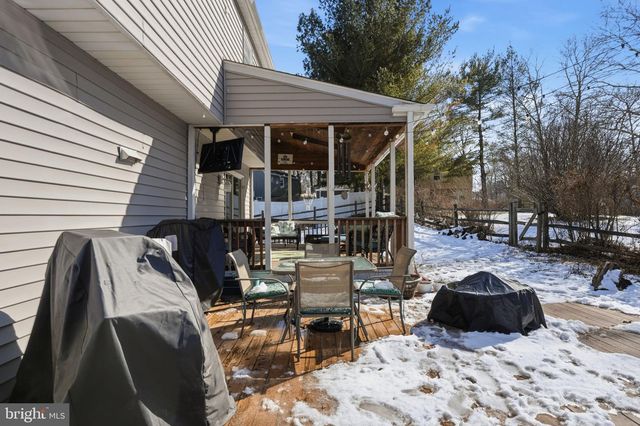 102 GLOUCESTER CT, Downingtown, PA 19335