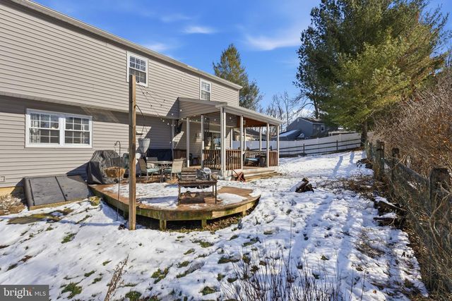 102 GLOUCESTER CT, Downingtown, PA 19335