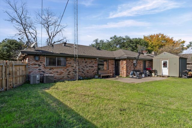 5806 Stratford Drive, Waco, TX 76710