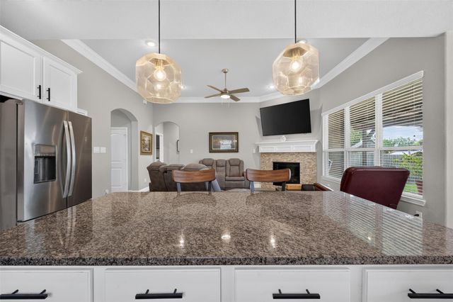 216 Racetrack Lane, Montgomery, TX 77356