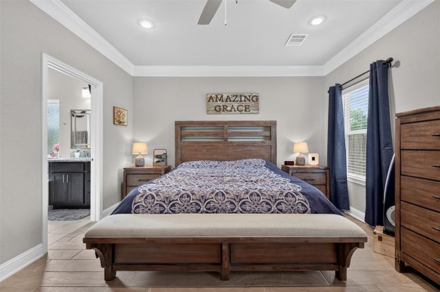 216 Racetrack Lane, Montgomery, TX 77356