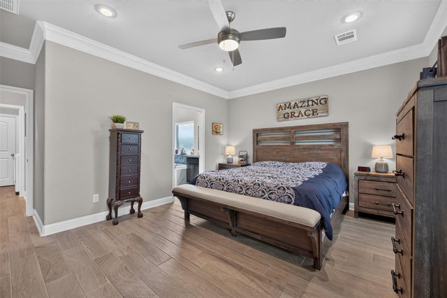 216 Racetrack Lane, Montgomery, TX 77356