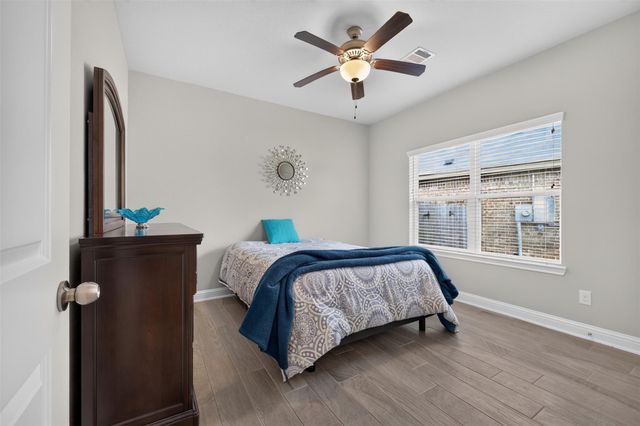 216 Racetrack Lane, Montgomery, TX 77356