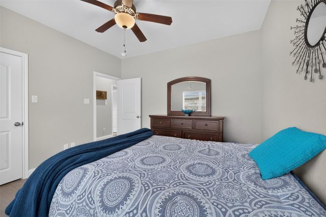 216 Racetrack Lane, Montgomery, TX 77356
