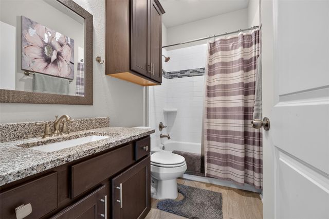 216 Racetrack Lane, Montgomery, TX 77356