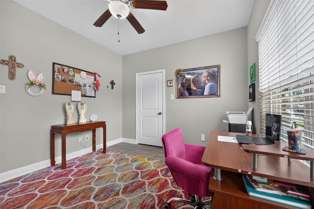 216 Racetrack Lane, Montgomery, TX 77356
