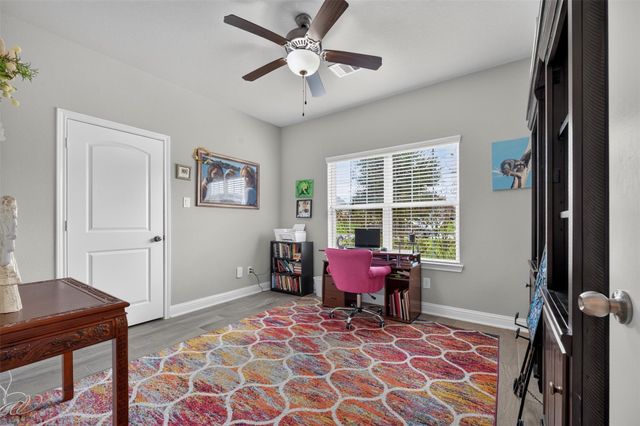 216 Racetrack Lane, Montgomery, TX 77356