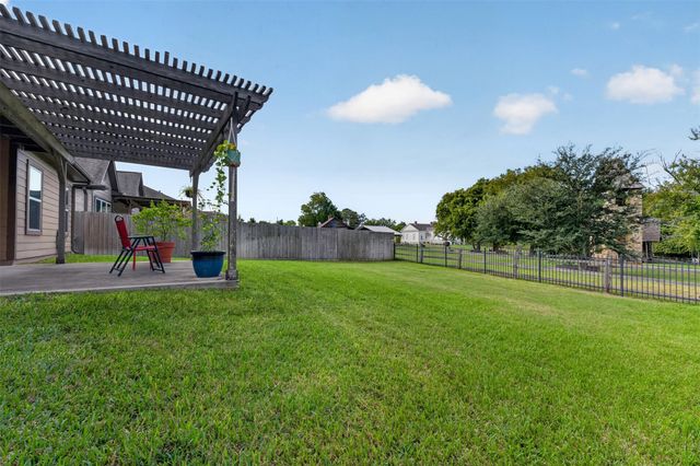 216 Racetrack Lane, Montgomery, TX 77356