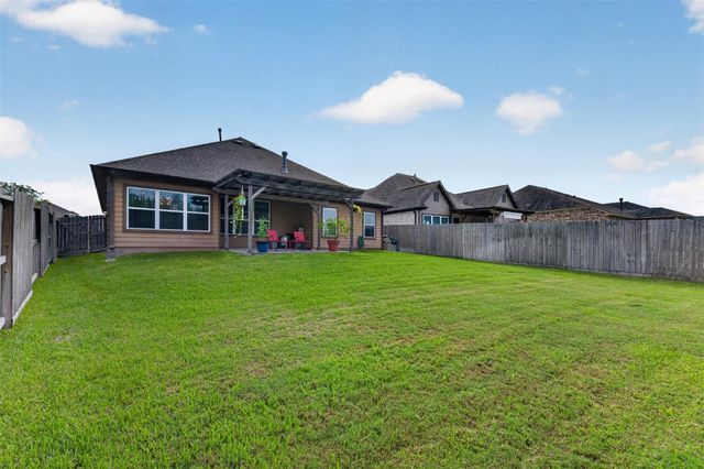 216 Racetrack Lane, Montgomery, TX 77356
