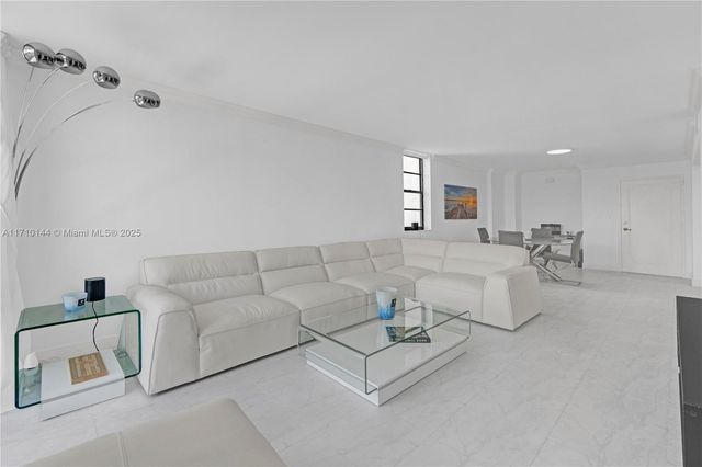 1600 S Ocean Dr 2F, Hollywood, FL 33019