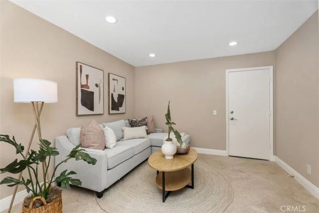 16 Crucillo, Rancho Santa Margarita, CA 92688