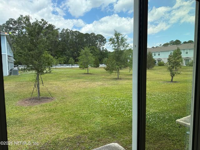 878 CAPITOL Parkway, Jacksonville, FL 32218