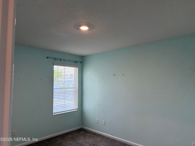 878 CAPITOL Parkway, Jacksonville, FL 32218